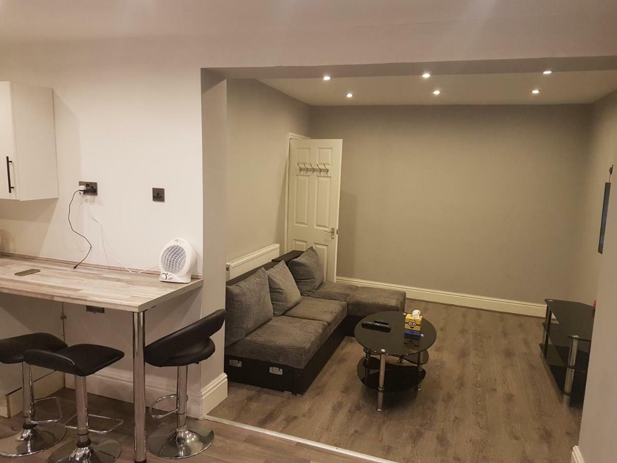 Monyhull Homestay - Near City Centre Kingsheath Nia Nec Bhx Birmingham Kültér fotó